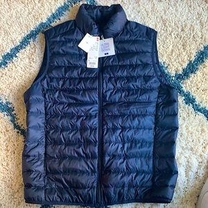 NWT - Uniqlo ultra light down vest